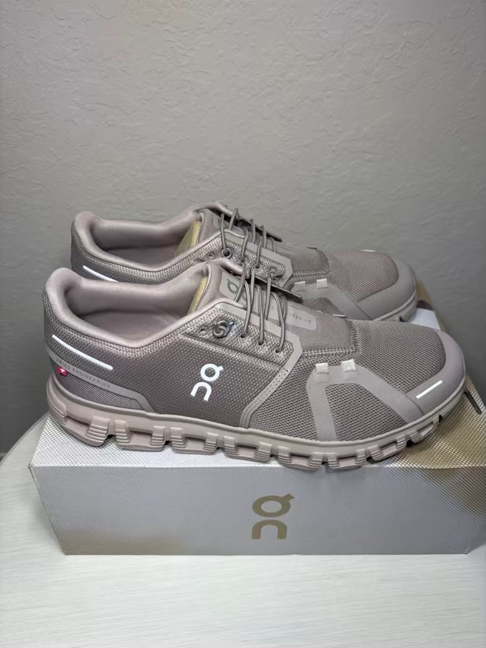 On Running Cloud 6 Women's Size 11 Wide Sand Beige NIB Sneakers 3WF1006 - Picture 4 of 8